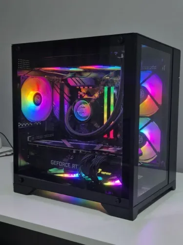 Computador gamer: Ryzen 9, RTX 3080, 32 GB DDR4 3200.