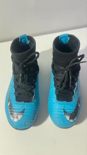 Chuteira Infantil Nike CR7 (n° 29)