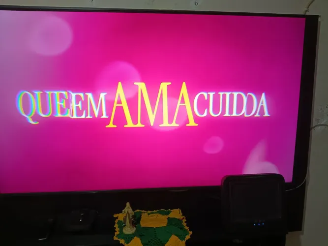 Vende uma TV Samsung 50 polegadas 4k