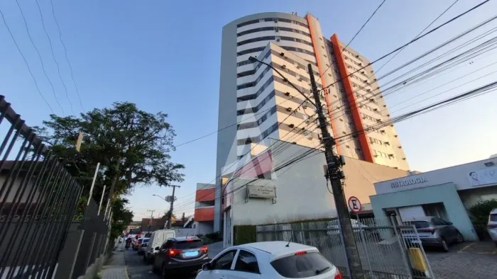 Apartamento Studio à venda no bairro Centro em Joinville, por R$ 320.000,00.