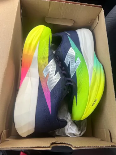 Tênis new balance elite V5 modelos no tamanho no 41 e 43