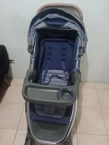 Carrinho de bebê monbebe