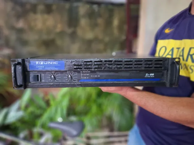 Amplificador z-400