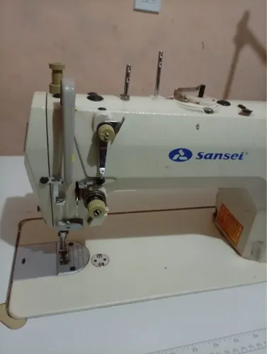 Máquina de costura profissional sansei