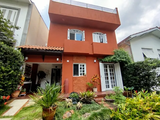 Casa em condomínio, Vila Andrade.