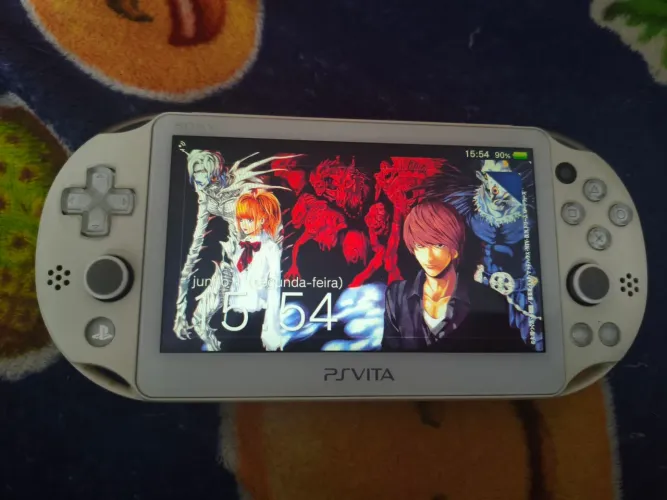 PS Vita Slim Branco (modelo Japonês) Desbloqueado
