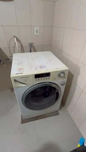 Máquina de lava e seca Eletrolux 9kg