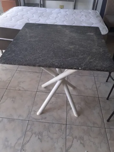Mesa granito