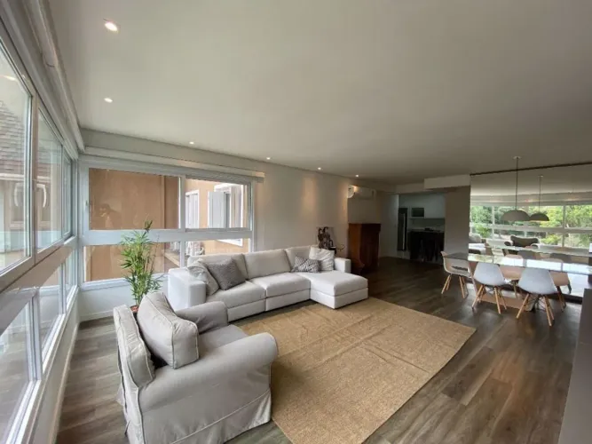 Apartamento para venda e locação, com 2 dormitórios, mobiliado, Centro - Gramado/RS