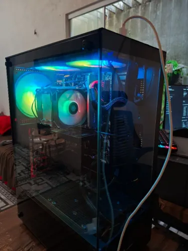 PC GAMER com placa de vídeo