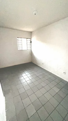 Alugo apartamento na Serraria. Próximo ao Super Atacado e colégio Elite.