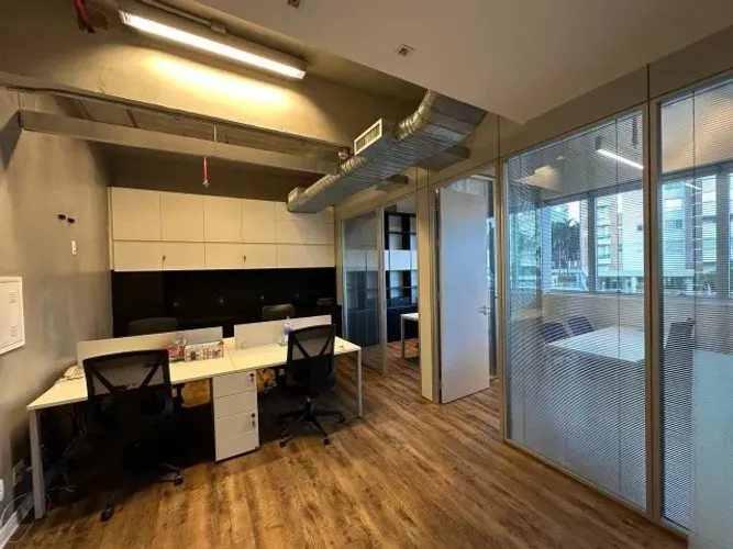 Sala Comercial de 35m² em Vila Andrade, São Paulo, no Condomínio Empresarial Jardim Sul