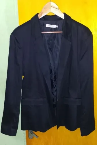 Vendo terno novo. Aceito proposta. 