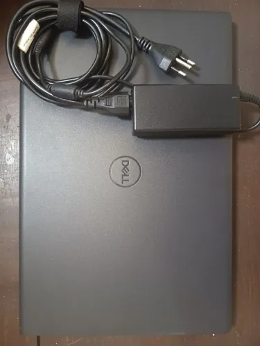 Notebook DELL Inspiron 15 3511 Pentium(R) Gold 7505, 4GB RAM, SSD NVME 128GB.