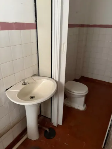 Sala no centro apenas paga R$850