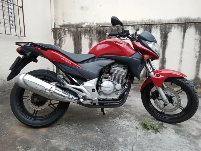 CB 300R VELA FINA
