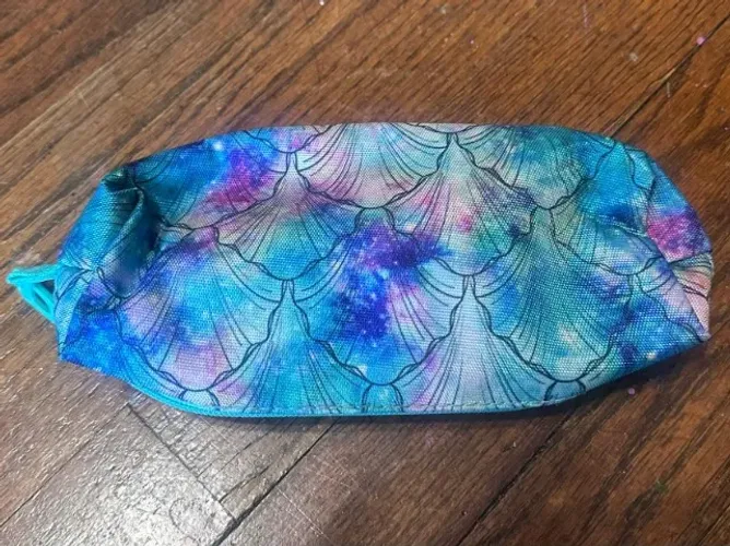 Estojo para lápis da marca Jasminestar importado (Desapego)