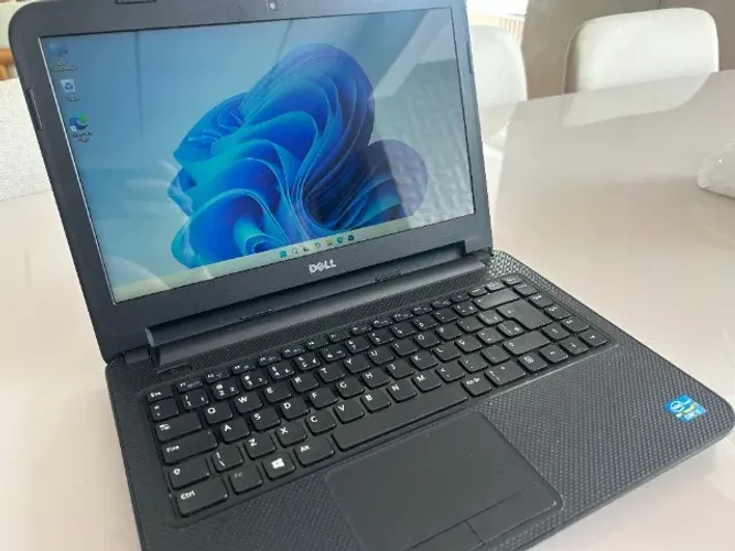 Vendo Notebook Dell Core i5 8GB 240GB SSD