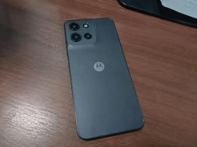 Celular Moto G17