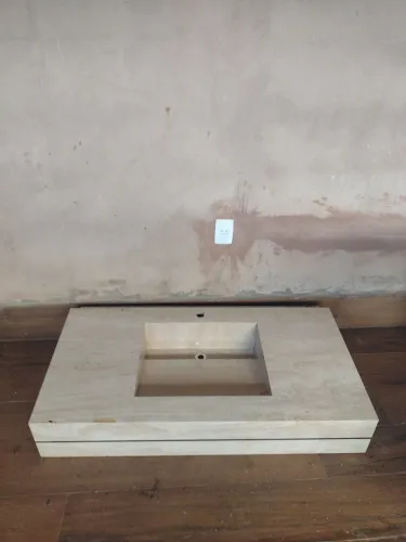 Vendo lavatório revestido em porcelanato nunca usado