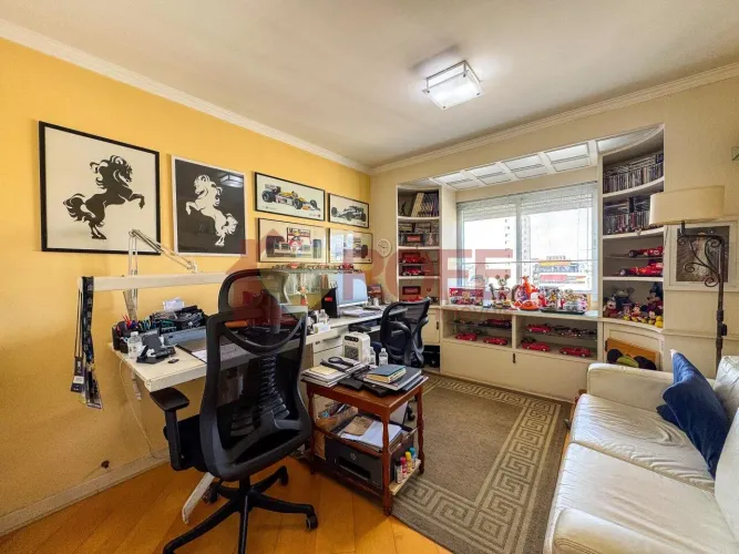 Apartamento à Venda - 216 m² a.u. - 4 Dormitórios, 1 Suíte 2 Vagas - Campo Belo