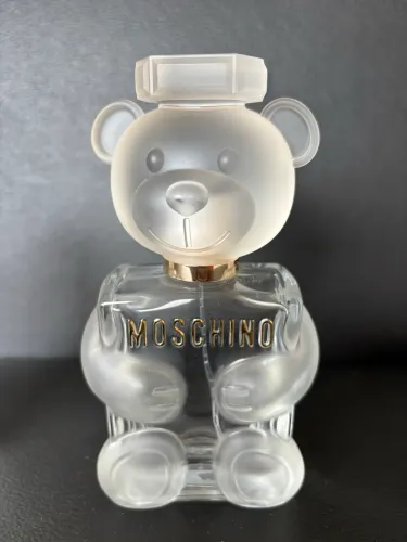 Moschino frasco vazio