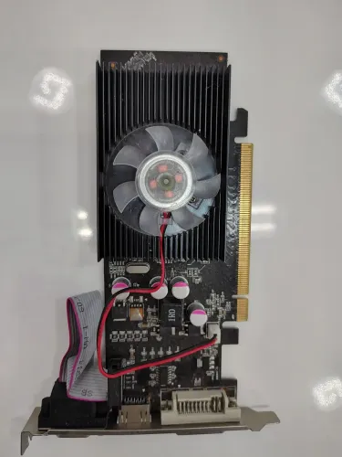 VENDO placa de vídeo NVidia Gforce 1 GB RAM