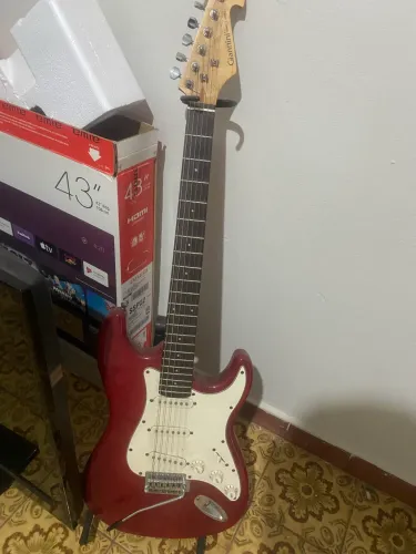Guitarra elétrica Giannini Sonic X Series Usada