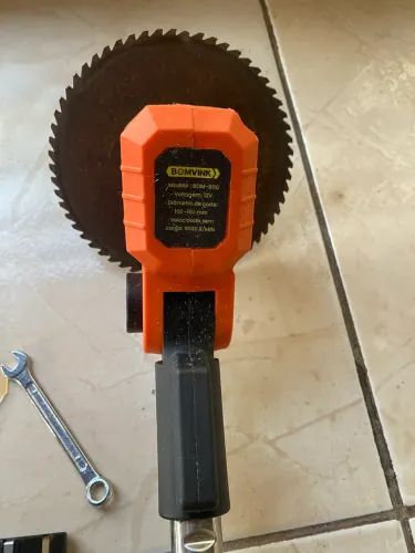 Roçadeira elétrica oportunidade