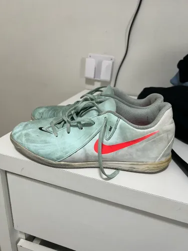 ? Chuteira Nike Phantom GX II Club Futsal