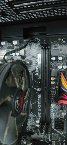 Kit Upgrade AM4 - Ryzen 3 3200G + Placa Biostar A520MT (Sem Cooler / Sem RAM)
