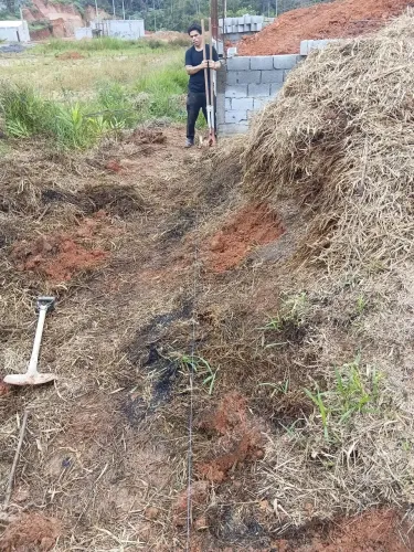 Preciso de um ajudante de obra