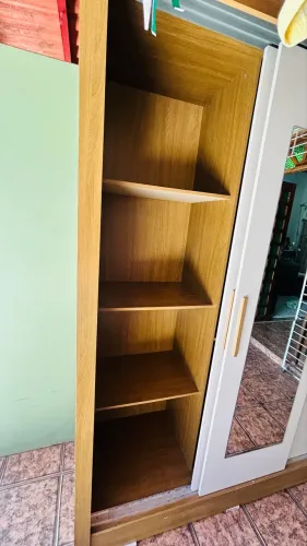 Vendo guarda roupa usado