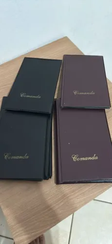 comanda ou porta-conta para restaurante, com revestimento sintético
