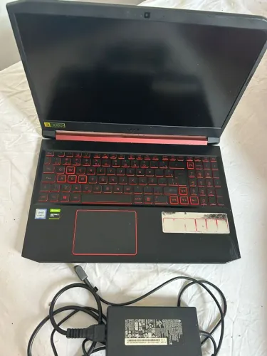 VENDO POR: 3.900,00 REAIS ESSE ACER NITRO AN515-54-528v
