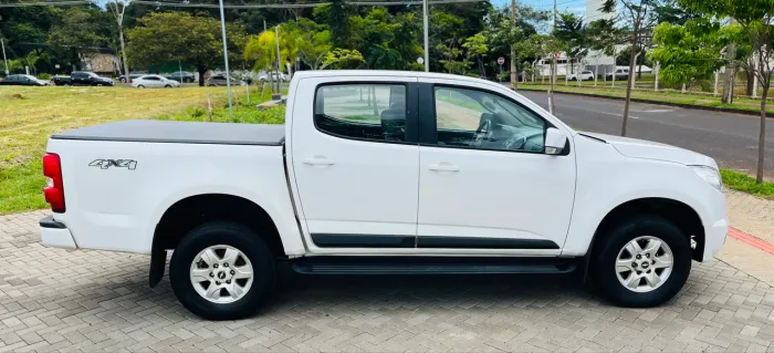 Chevrolet S10 Pick-up LT 2.8 TDI 4X4 CD Diesel 2013