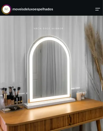 Espelho com LED e base de apoio para bancada