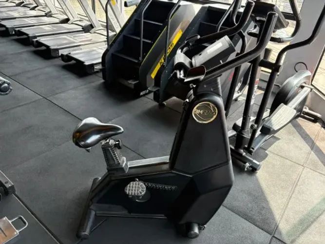 Bike Ergométrica Profissional Movement BM2700