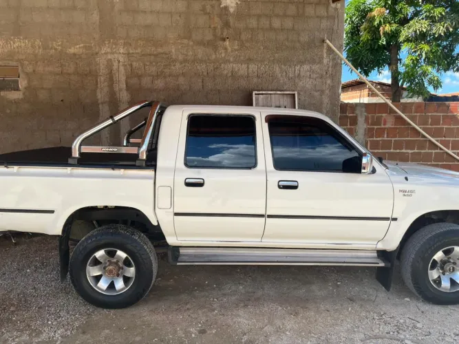 Toyota Hilux CD SR5 4X4 2.8 Diesel 2001