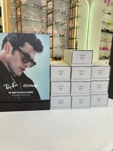Ray-Ban Meta Gen 2 Transitions 