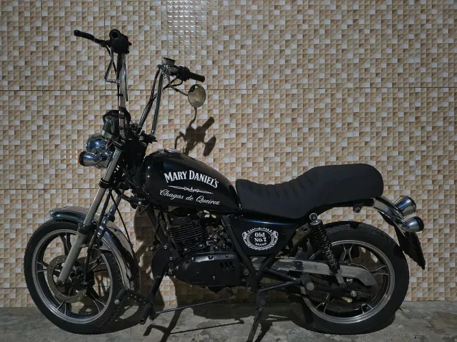 Suzuki intruder 125