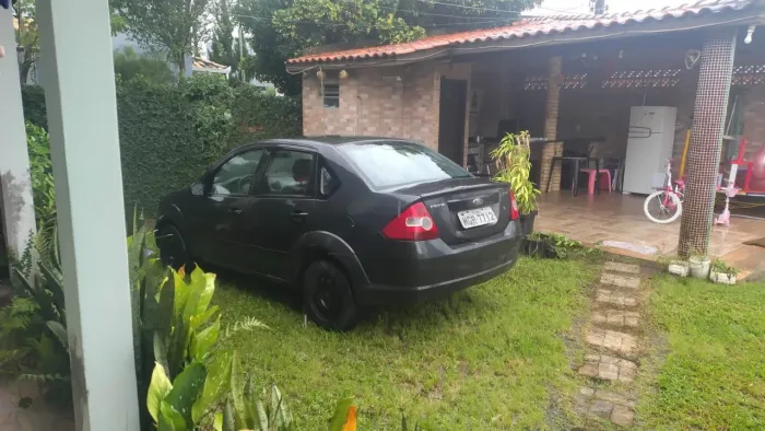Ford Fiesta Sedan 1.0 8V Flex 4P 2008