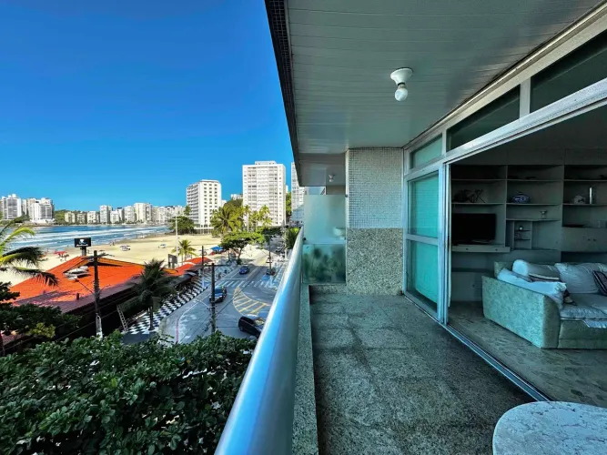Apartamento frente mar à Venda na Pitangueiras no Guarujá | Qvista inteligência imobiliári