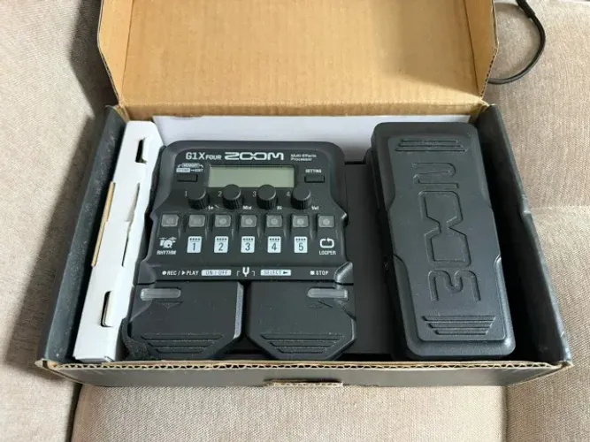 Zoom G1X Four
