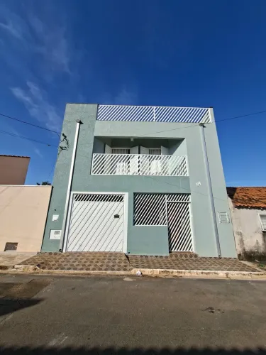 Espaçoso Sobrado na Vila Bela Vista