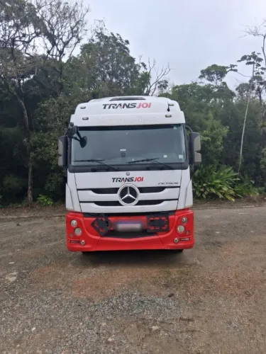 Caminhão MERCEDES BENZ MB 2651 Cavalo Mecânico ANO 2020