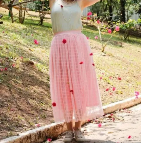 saia midi flare rosa com tule e textura xadrez | tamanho p | shein