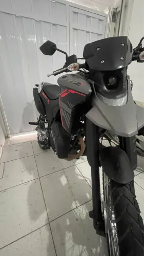 Vendo lander muito nova