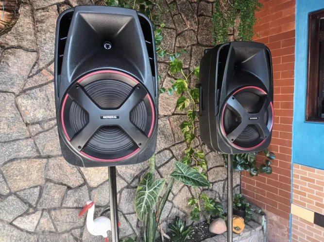 CAIXA DE SOM + PEDESTAL (400 CADA)