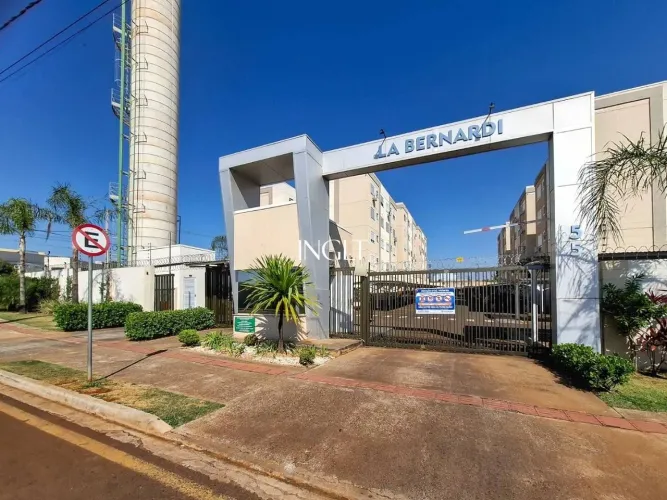 Apartamento La Bernardi com 2 Quartos para alugar, 45 m² por R$ 1.100/mês - Leonor - Londr